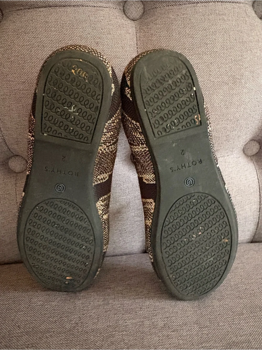 Rothy's Kids Slip-On Shoes in Black and Metallic Gold Size 2